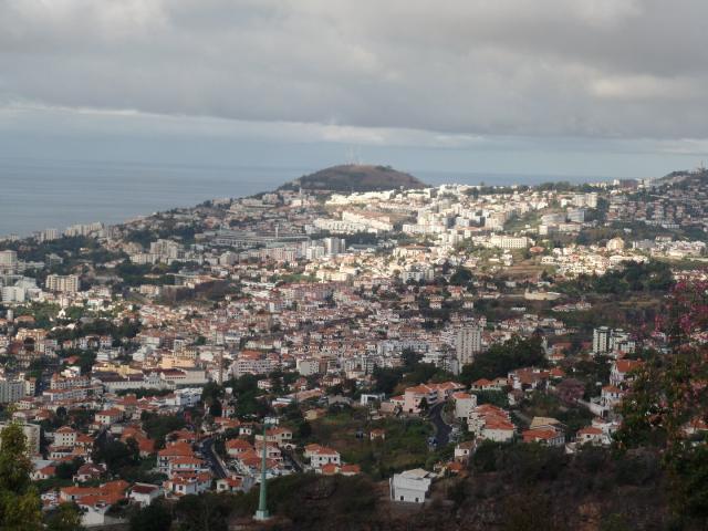 Widok na zachodnią część Funchal