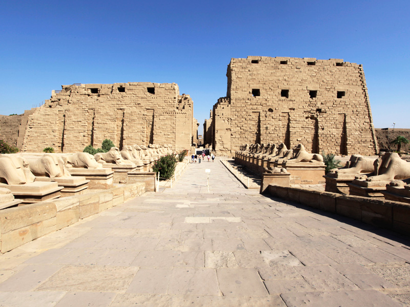 Bank Wschodni do Karnaku[.jpg