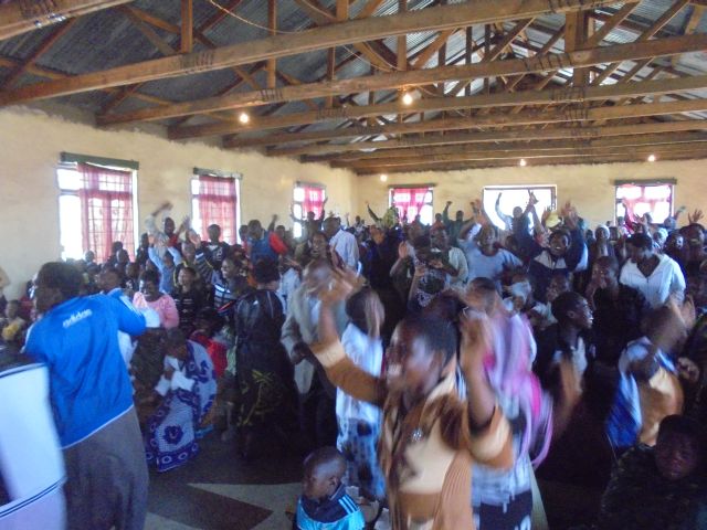 Msza w  Kościele w Ifupie.